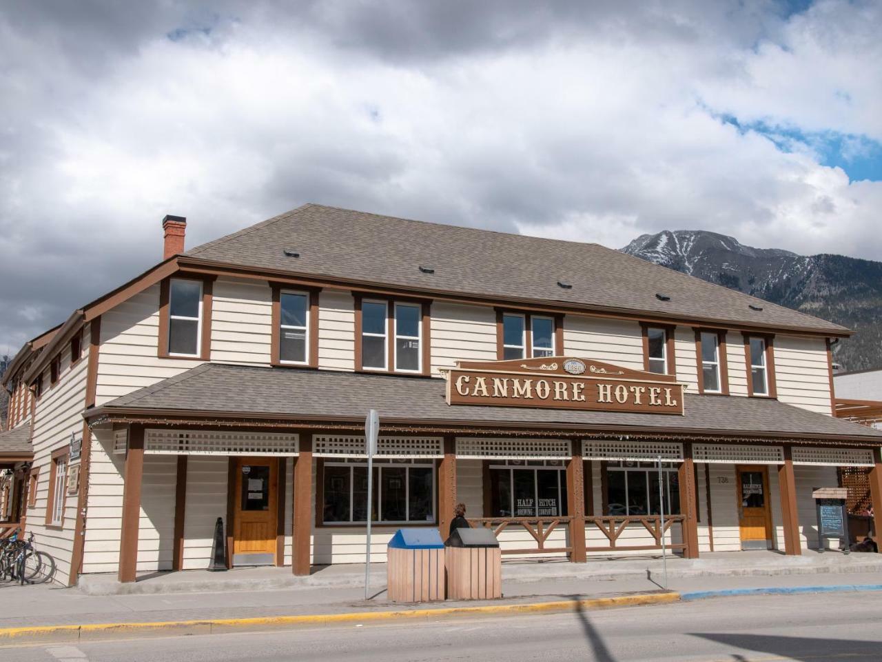Party - The Canmore